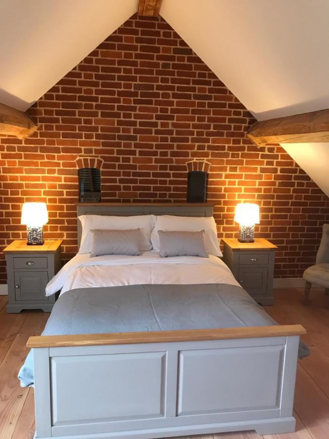 نيوينت Stunning Rural Apartment, Walking Distance To Three Choirs Vineyard & Restaurant, Gloucestershire المظهر الخارجي الصورة