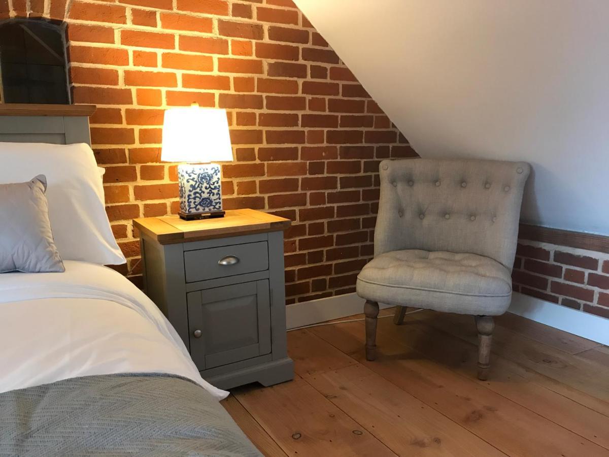 نيوينت Stunning Rural Apartment, Walking Distance To Three Choirs Vineyard & Restaurant, Gloucestershire المظهر الخارجي الصورة