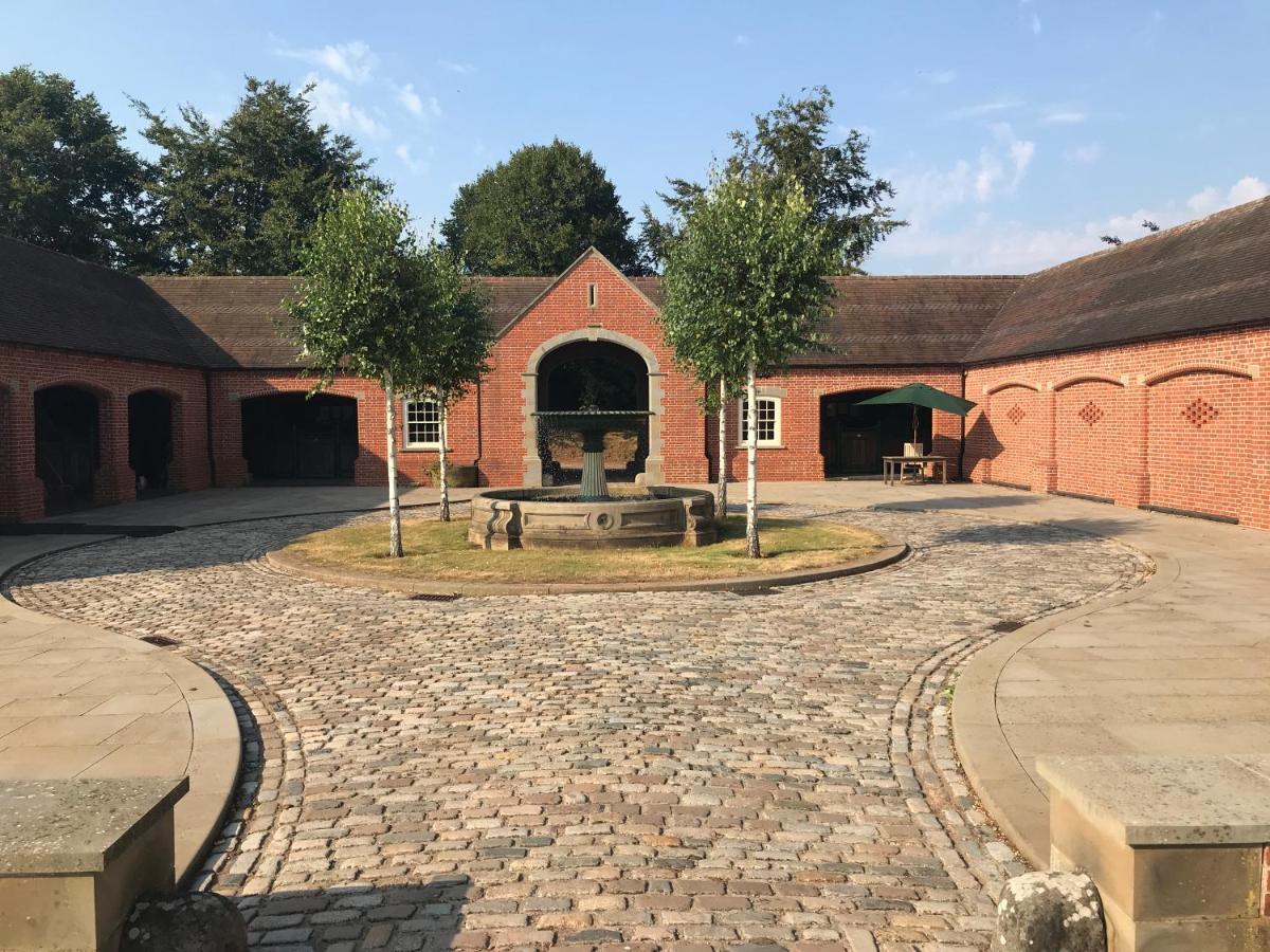 نيوينت Stunning Rural Apartment, Walking Distance To Three Choirs Vineyard & Restaurant, Gloucestershire المظهر الخارجي الصورة